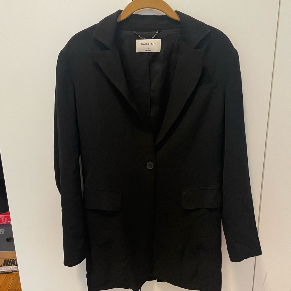 Aritzia trey blazer in black  (Babaton) size 2